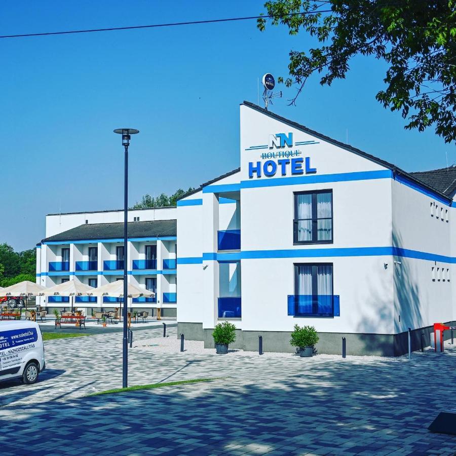 Nn Boutique Hotel Tiszaújváros Exteriér fotografie