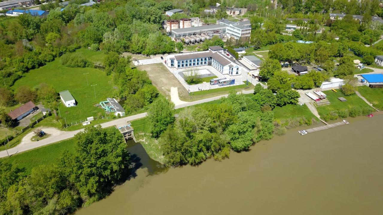 Nn Boutique Hotel Tiszaújváros Exteriér fotografie