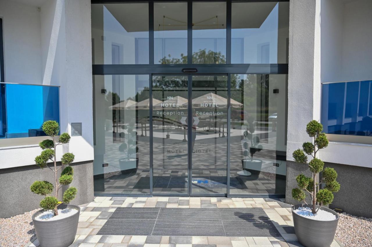 Nn Boutique Hotel Tiszaújváros Exteriér fotografie