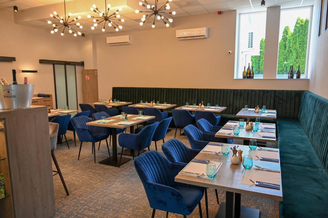 Nn Boutique Hotel Tiszaújváros Exteriér fotografie