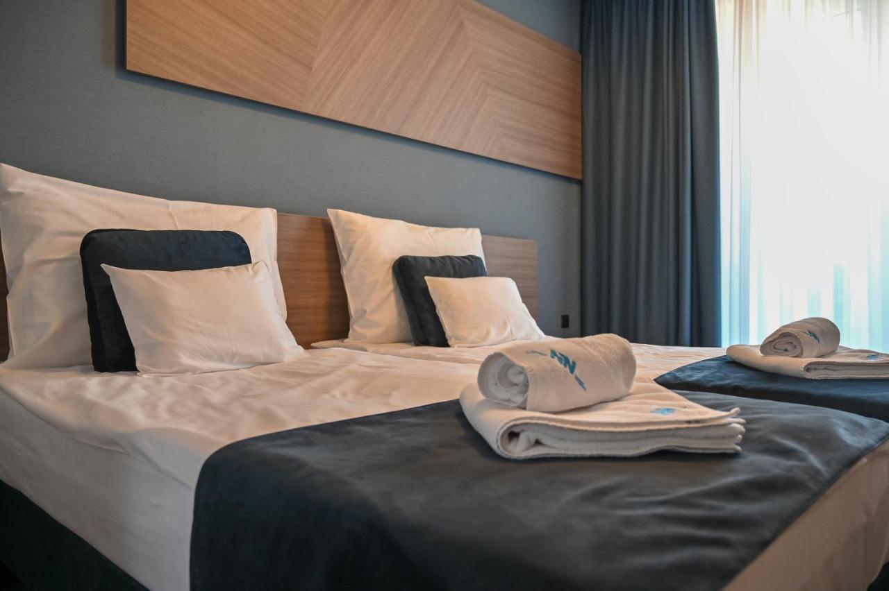 Nn Boutique Hotel Tiszaújváros Exteriér fotografie