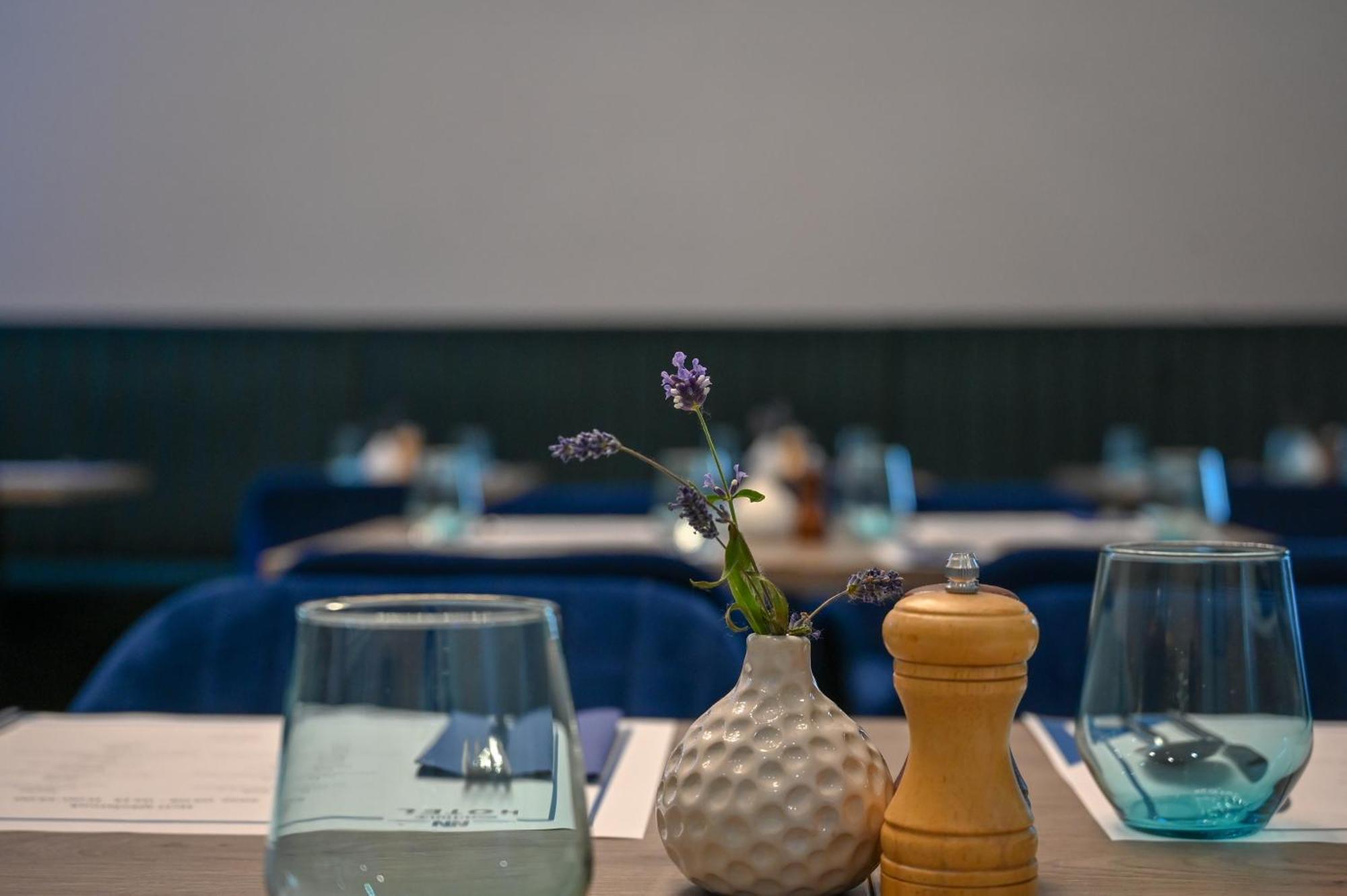 Nn Boutique Hotel Tiszaújváros Exteriér fotografie