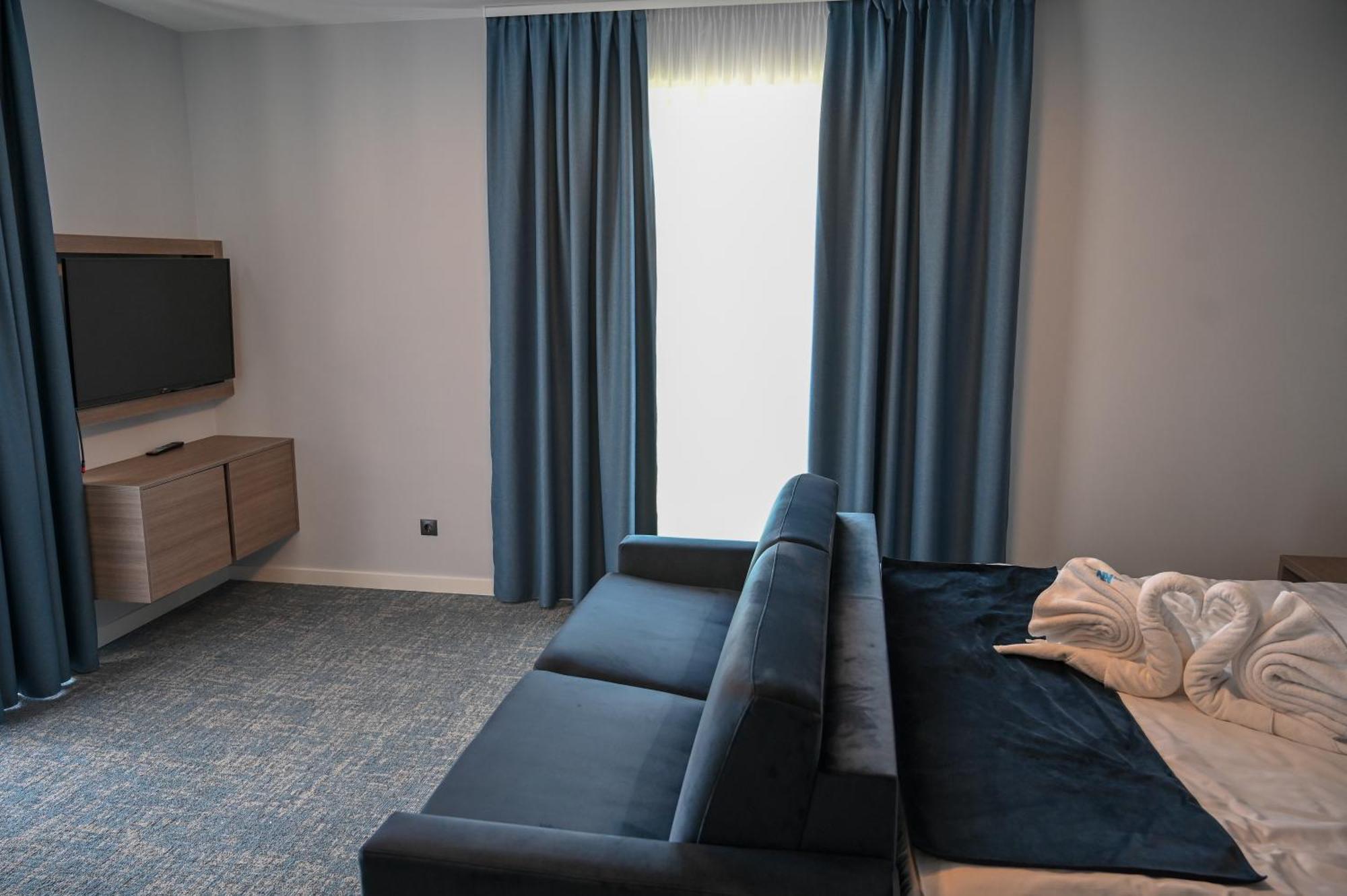 Nn Boutique Hotel Tiszaújváros Exteriér fotografie